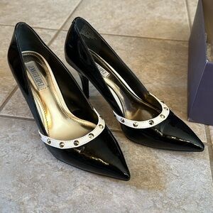 Jennifer Lopez Filosa
Size: 8
Color: Black
Worn Once